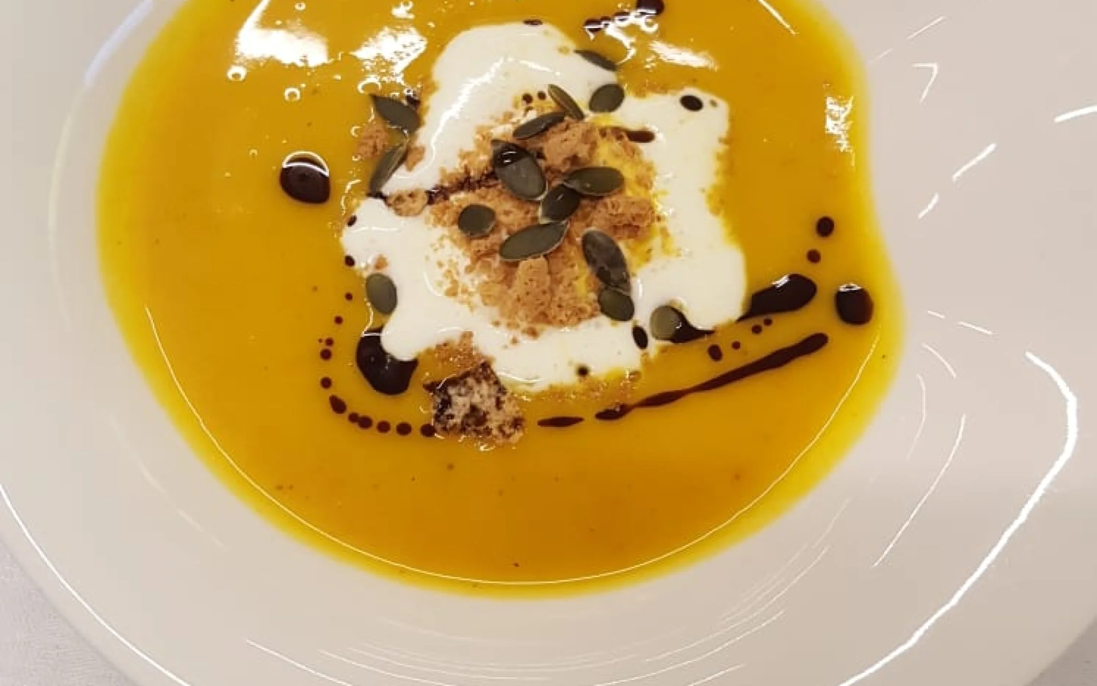 02 Taste the Mountain Sdtirol Lounge 18.jpg